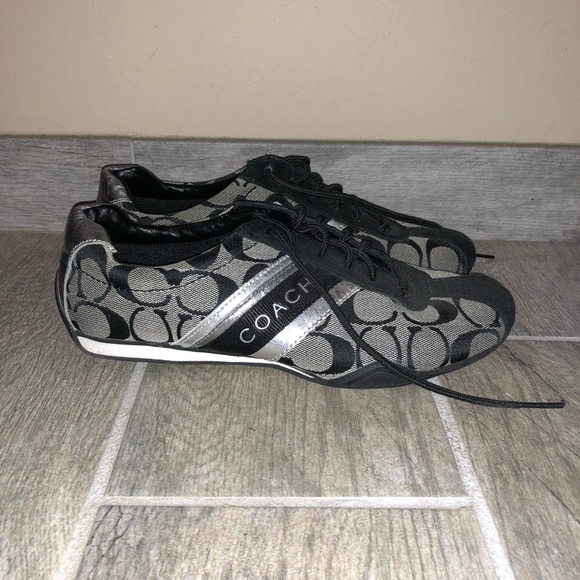 Coach women’s shoes size 7 - Picture 2 of 5